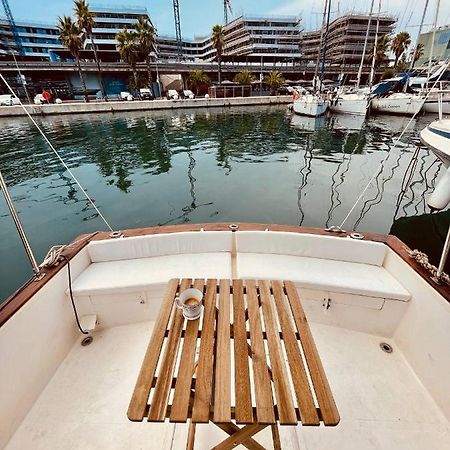 Hotel Stylish 80'S Fishing Boat Sant Adria de Besos Exterior foto
