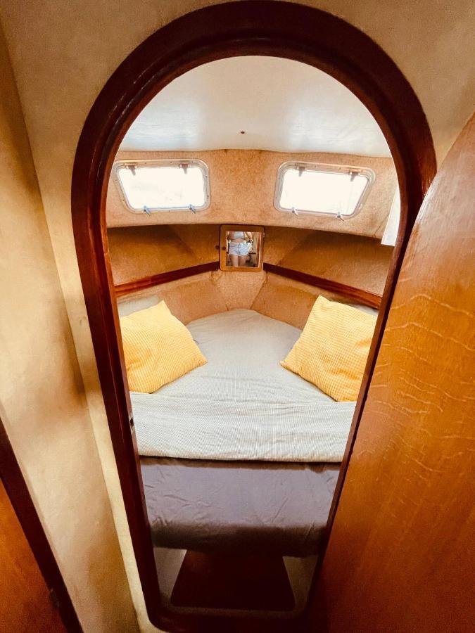 Hotel Stylish 80'S Fishing Boat Sant Adria de Besos Exterior foto